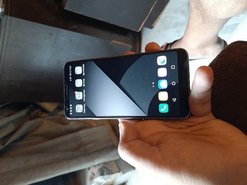 lg v 30 olx