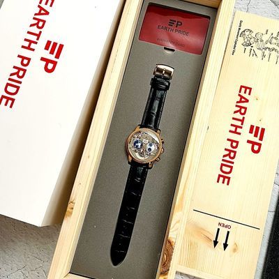 Cystal Glass Earth Pride Watch With Full Functionality, Genuine Leather  Strap, Quartz Movement, Sapphire Lens, Super Bright Dark Feature Perfect  For Sports And Crime Fashion From Jiayuanshop, $24.52 | DHgate.Com