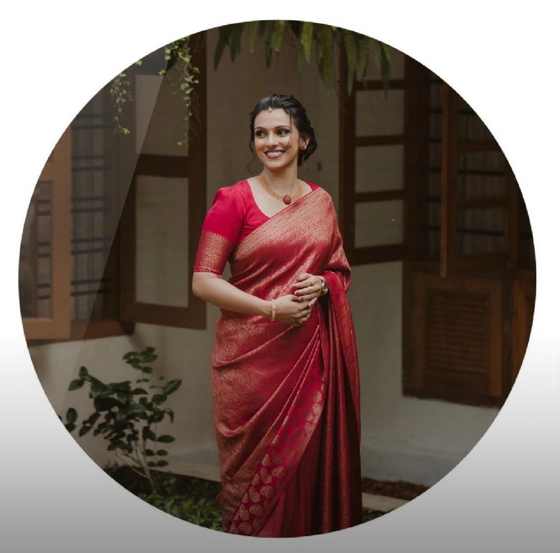 Elegant Sarees for Women | Traditional Indian Sari Collection | Almaari  Fashion – House Of Almaari