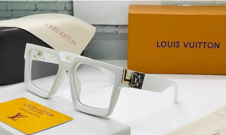 Lv - Louis Vuitton Designer Sunglasses 😎