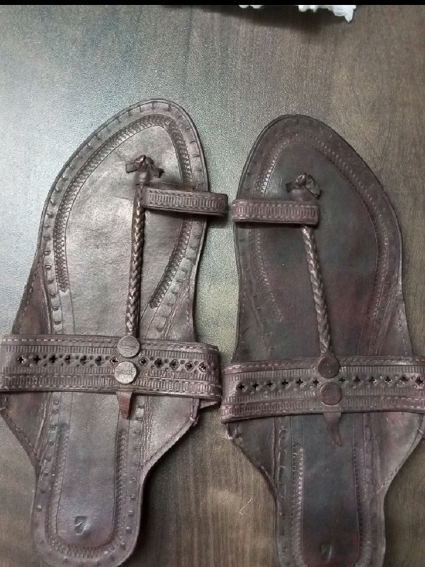 Sandals on online nauvari