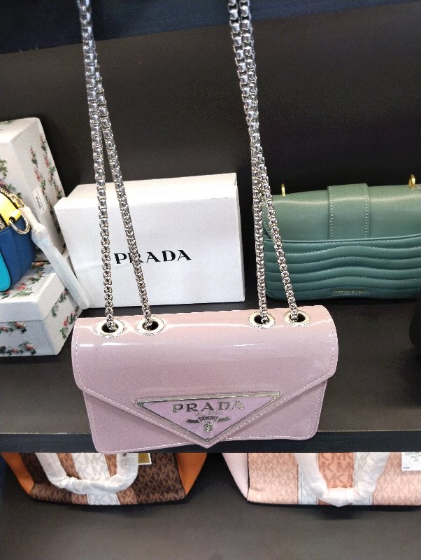 Brand -prada 