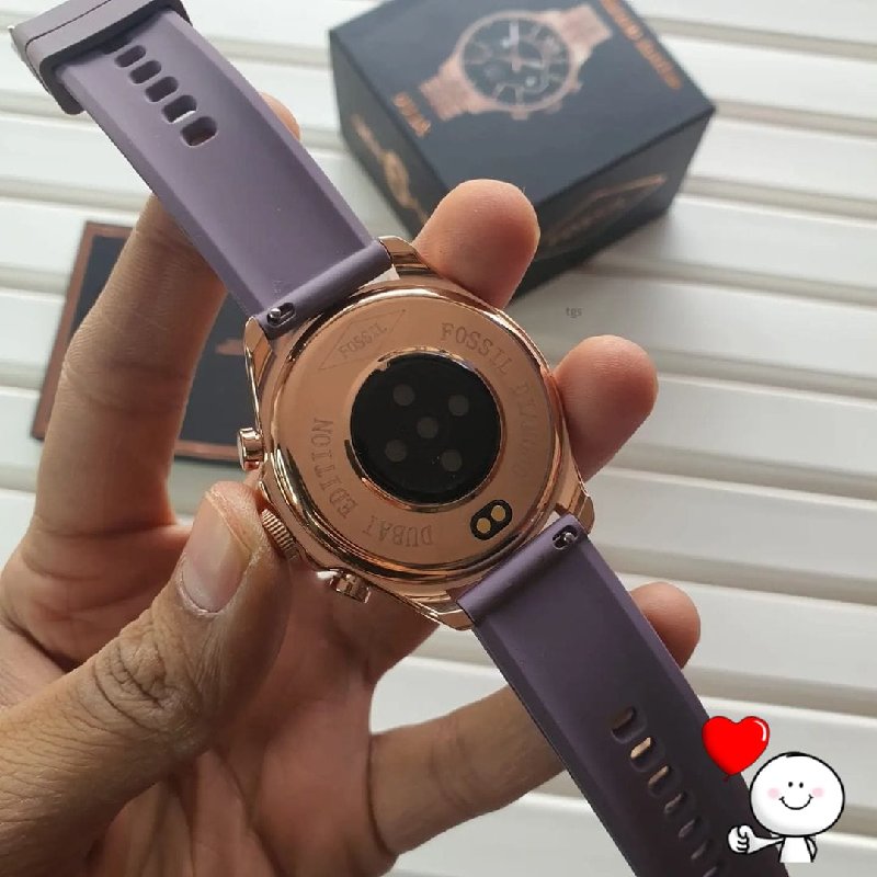 Fossil smartwatch hotsell dubai duty free