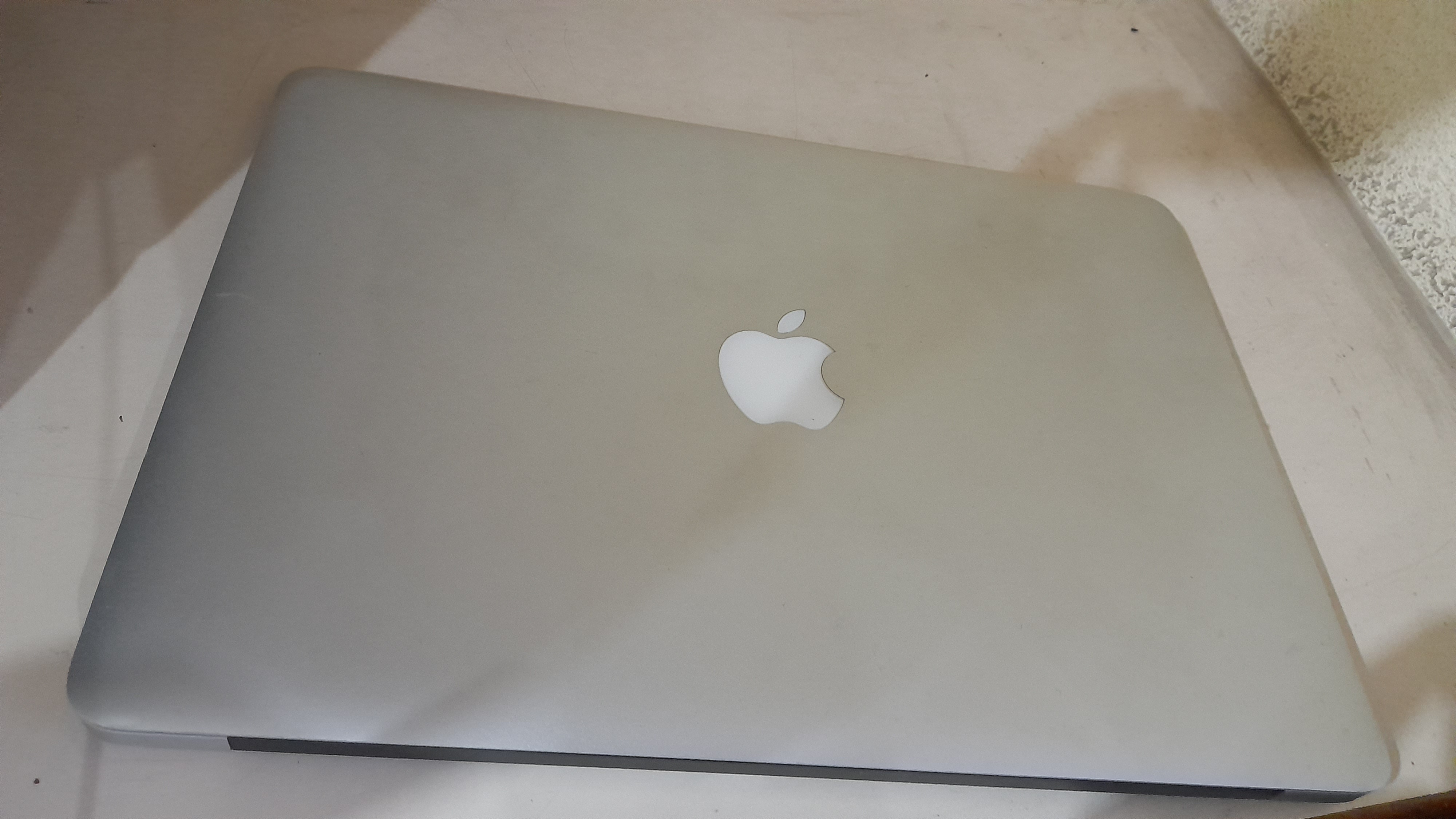 MacBook Air (13-inch, Early 2015).