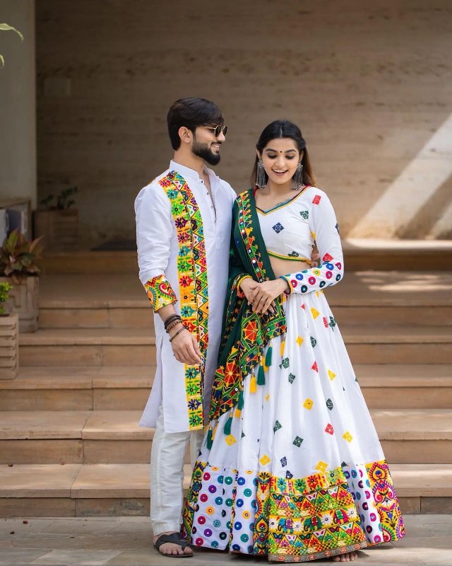 Lehenga hotsell couple dress