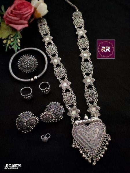 Junk 2024 jewellery set