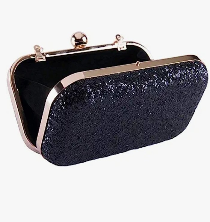 Tooba girl's online clutch