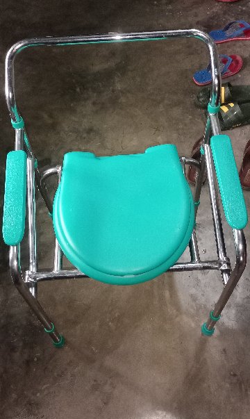 Tynor commode best sale chair price